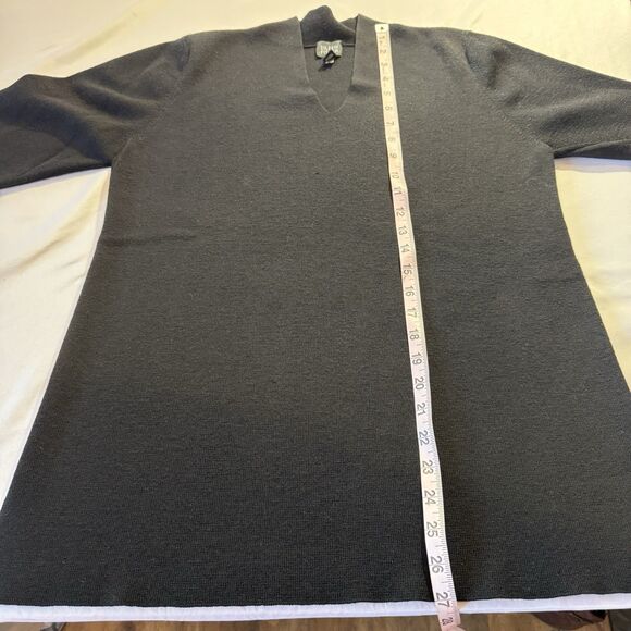 Eileen Fisher Black 100% Wool V-Neck Tunic Sweater Long Sleeve Size M Casual - Picture 7 of 8